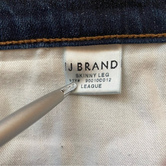 J Brand Skinny Leg Jeans in League Medium/Dark Wash Size 29 - Picture 9 of 11
